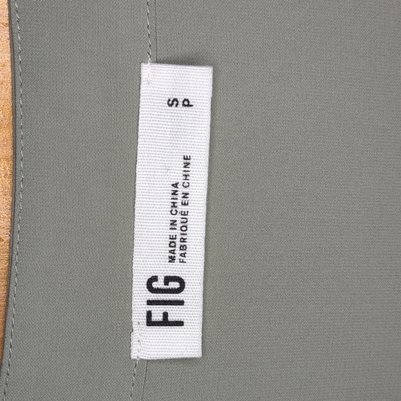 FIG* lightweight airy v neck short sleeve recycled poly spandex travel dress - Picture 8 of 11